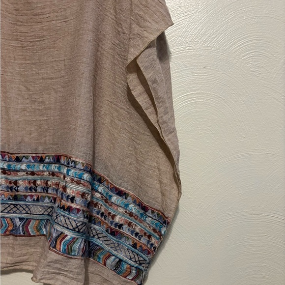 Cathy Daniels Tan and Brown Oversized Dolman Sleeve Tunic - Picture 6 of 7